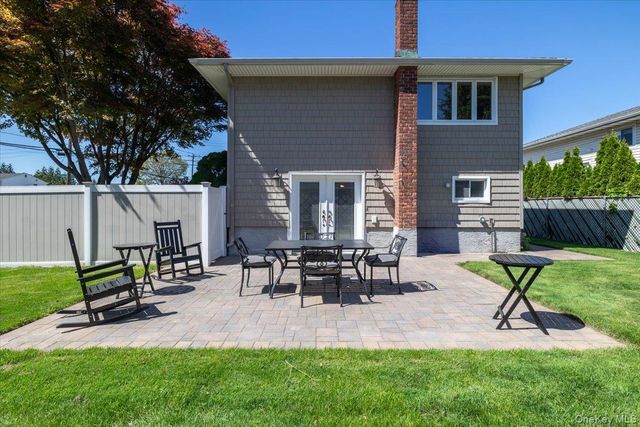 2 Prose Street, Hicksville, NY 11801