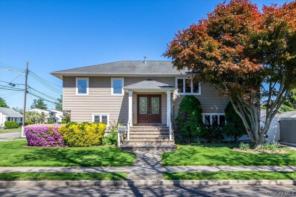 2 Prose Street, Hicksville, NY 11801