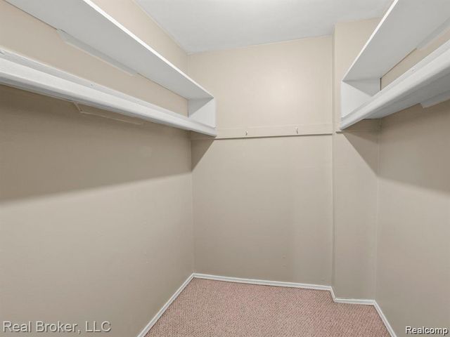 4905 Crooks Road A5, Royal Oak, MI 48073