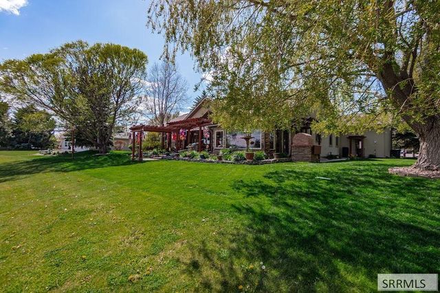 5640 Gleneagles Drive, Idaho Falls, ID 83401