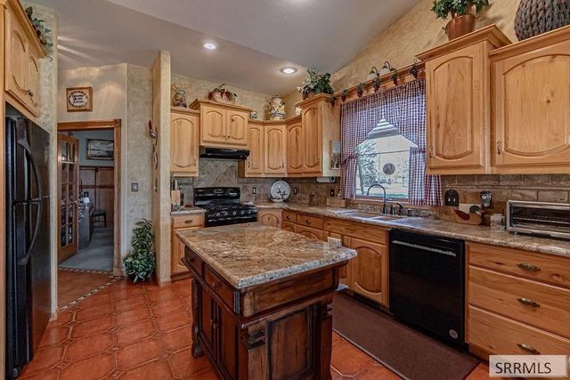 5640 Gleneagles Drive, Idaho Falls, ID 83401