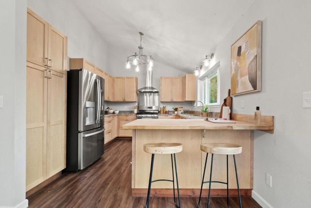 411 Midway Ranch Road, Boulder Creek, CA 95006