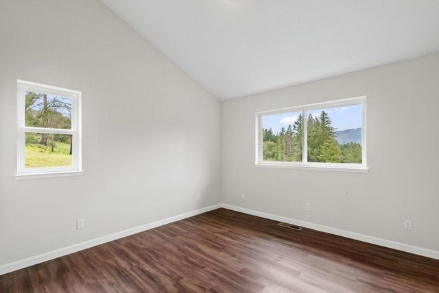 411 Midway Ranch Road, Boulder Creek, CA 95006