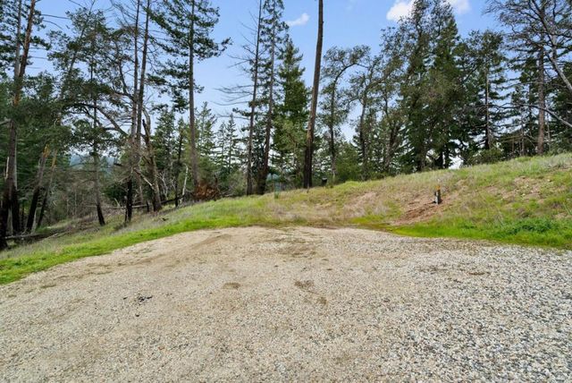 411 Midway Ranch Road, Boulder Creek, CA 95006