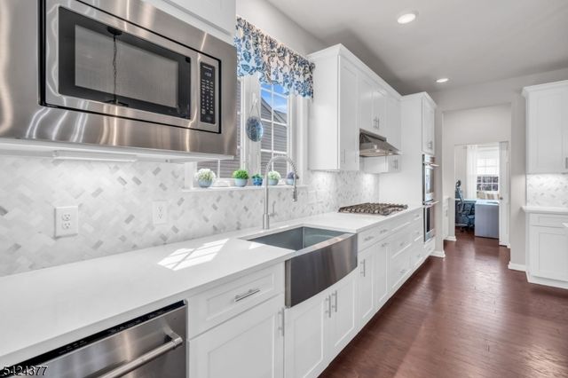 71 Sullivan Road, Raritan Twp., NJ 08822