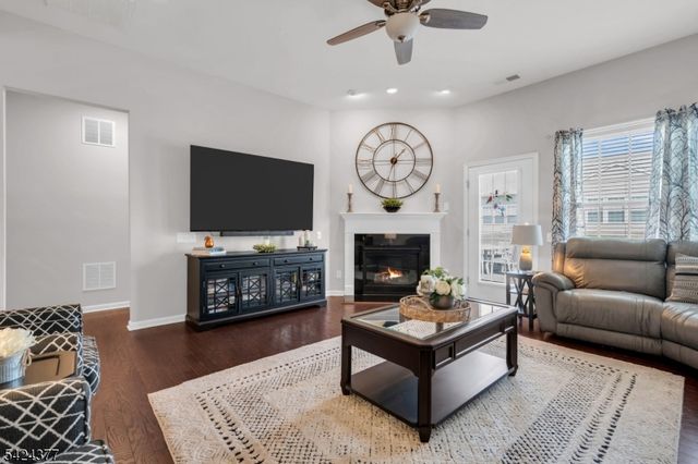 71 Sullivan Road, Raritan Twp., NJ 08822