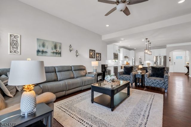 71 Sullivan Road, Raritan Twp., NJ 08822