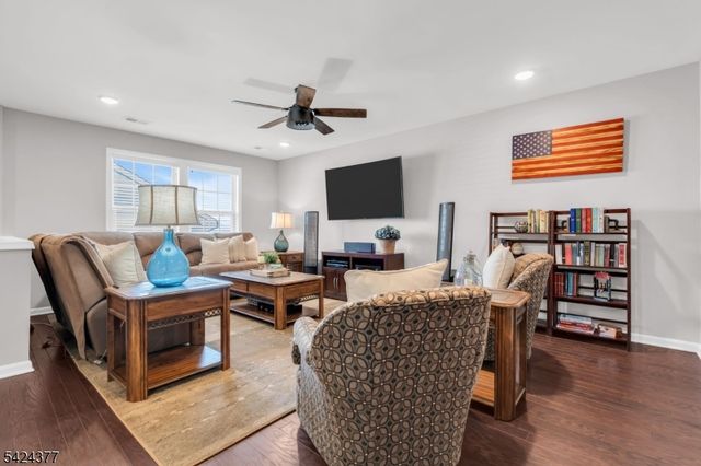 71 Sullivan Road, Raritan Twp., NJ 08822