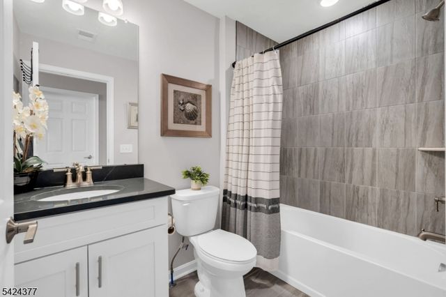 71 Sullivan Road, Raritan Twp., NJ 08822