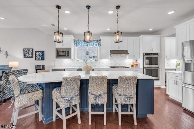 71 Sullivan Road, Raritan Twp., NJ 08822