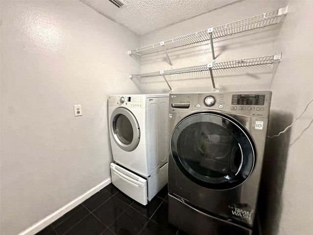 1119 BREEZE DRIVE, Largo, FL 33770