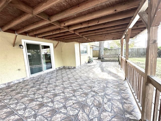 1119 BREEZE DRIVE, Largo, FL 33770