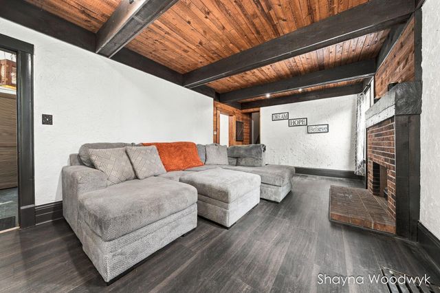 312 S Irving Street, Greenville, MI 48838