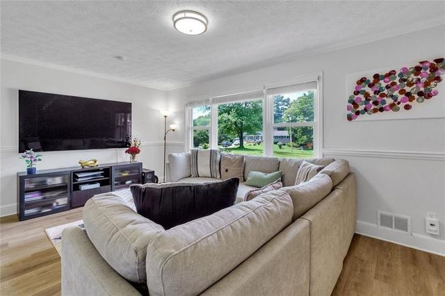 5800 Cedar SW Lane, Mableton, GA 30126