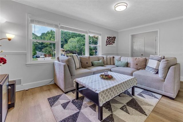 5800 Cedar SW Lane, Mableton, GA 30126