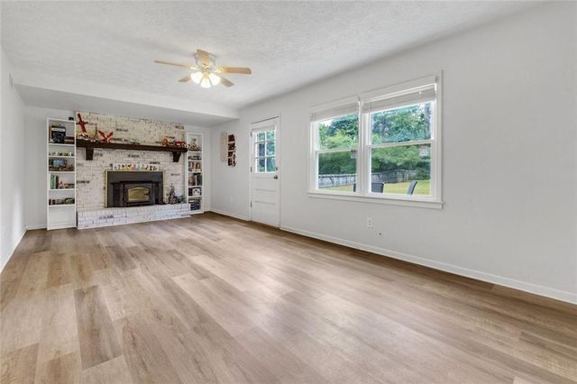 5800 Cedar SW Lane, Mableton, GA 30126