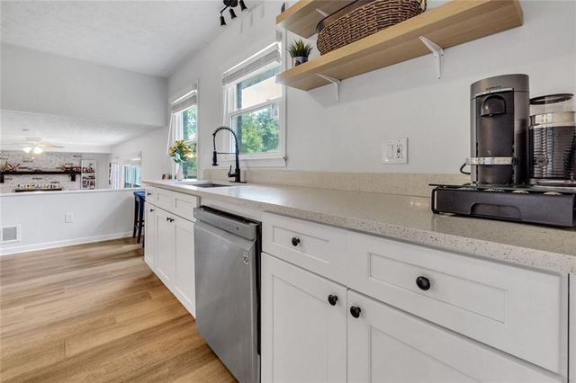 5800 Cedar SW Lane, Mableton, GA 30126