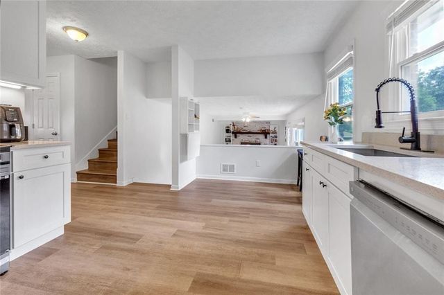 5800 Cedar SW Lane, Mableton, GA 30126