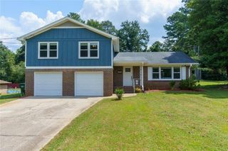 5800 Cedar SW Lane, Mableton, GA 30126