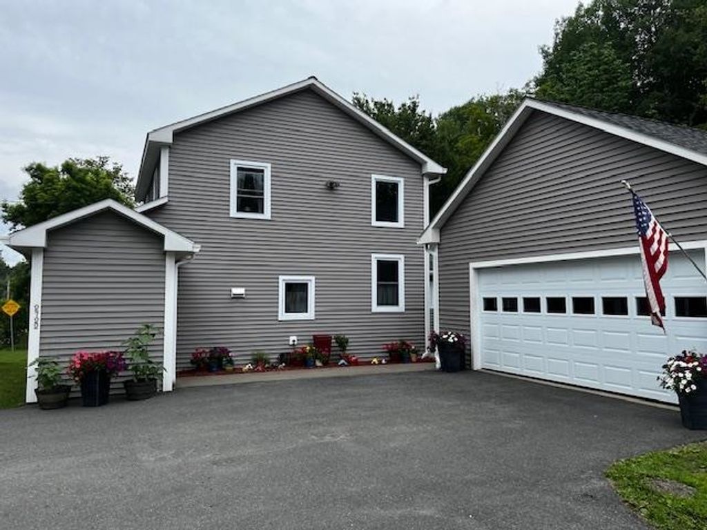 2722 Beebe Road, Derby, VT 05829