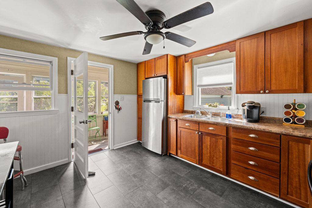 97 Providence Avenue, South Portland, ME 04106 — photo 4