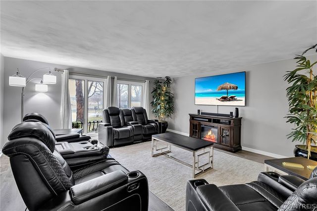 660 South Colony Road, Grand Island, NY 14072