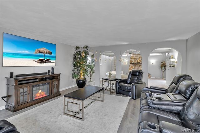 660 South Colony Road, Grand Island, NY 14072