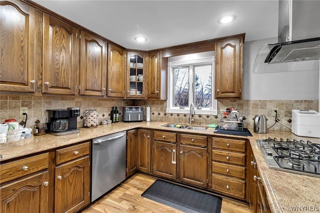 660 South Colony Road, Grand Island, NY 14072