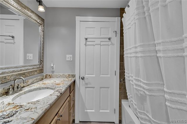 660 South Colony Road, Grand Island, NY 14072