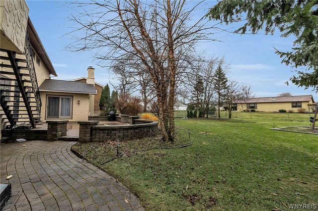 660 South Colony Road, Grand Island, NY 14072