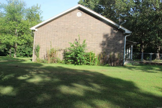 256 Grand Central Drive, Marshall, AR 72650