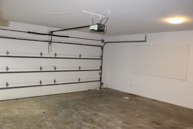256 Grand Central Drive, Marshall, AR 72650