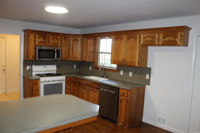 256 Grand Central Drive, Marshall, AR 72650