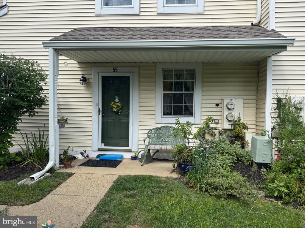 55 BELMONT STA, Southampton, PA 18966