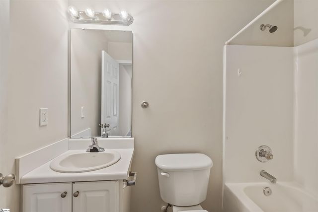208 Mcconnell Road, Taylors, SC 29687
