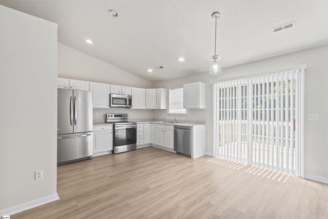 208 Mcconnell Road, Taylors, SC 29687