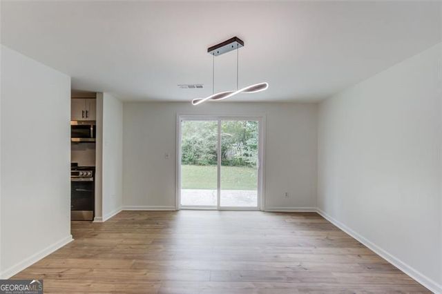 5266 LONG GREEN Lane, Stone Mountain, GA 30088