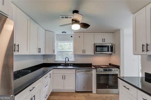 5266 LONG GREEN Lane, Stone Mountain, GA 30088