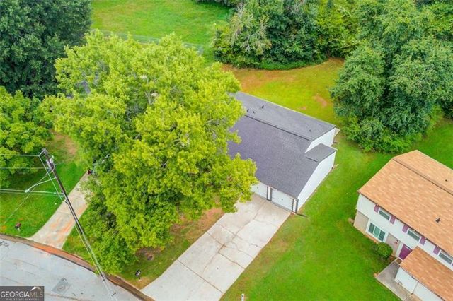 5266 LONG GREEN Lane, Stone Mountain, GA 30088