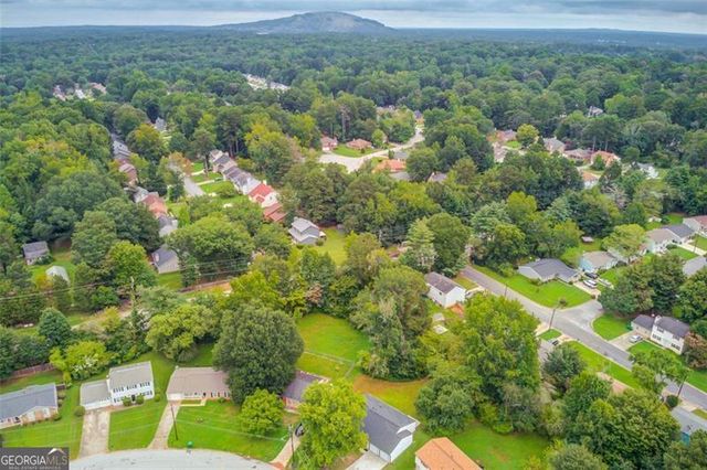 5266 LONG GREEN Lane, Stone Mountain, GA 30088