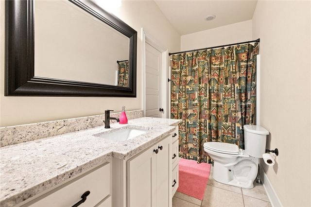 2806 S Creekside Drive, Rogers, AR 72758