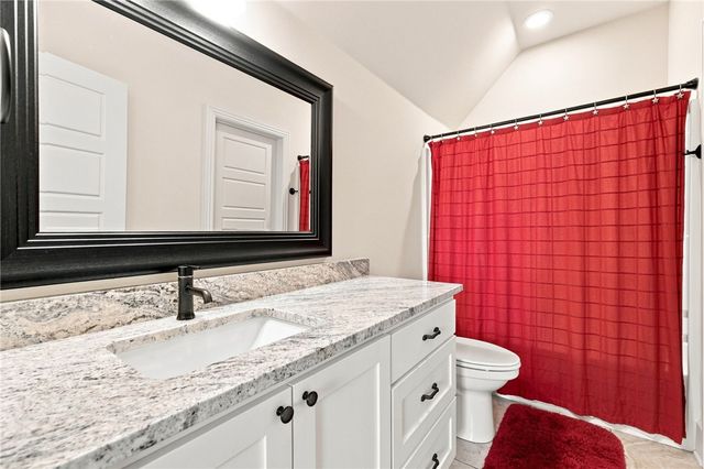 2806 S Creekside Drive, Rogers, AR 72758