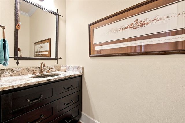 2806 S Creekside Drive, Rogers, AR 72758