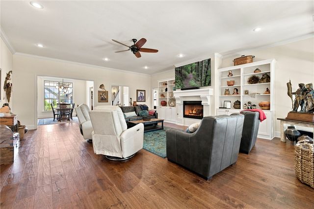 2806 S Creekside Drive, Rogers, AR 72758