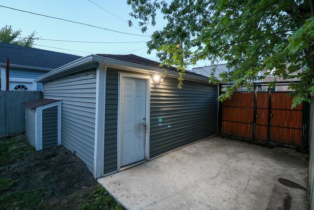 6221 S Talman Avenue, Chicago, IL 60629