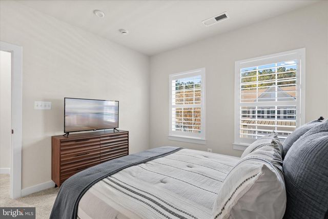 12105 LANDINGS BLVD, Berlin, MD 21811