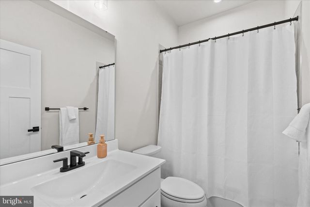 12105 LANDINGS BLVD, Berlin, MD 21811