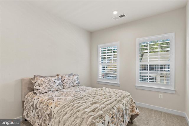 12105 LANDINGS BLVD, Berlin, MD 21811