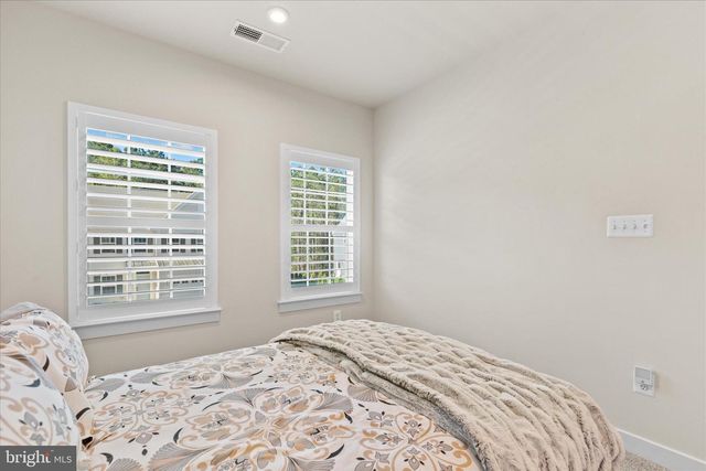 12105 LANDINGS BLVD, Berlin, MD 21811