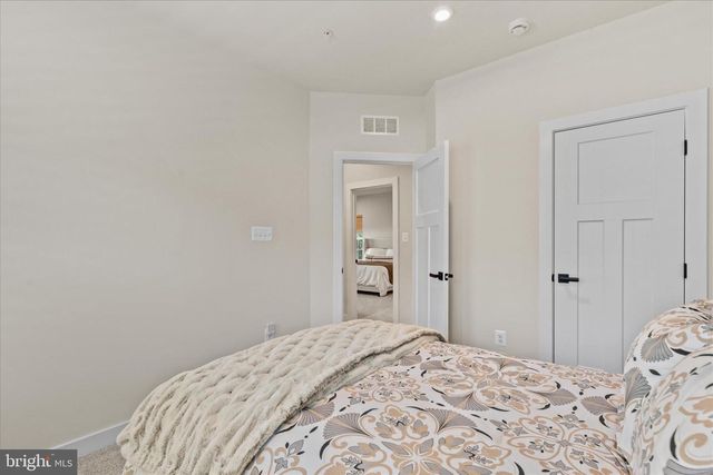 12105 LANDINGS BLVD, Berlin, MD 21811